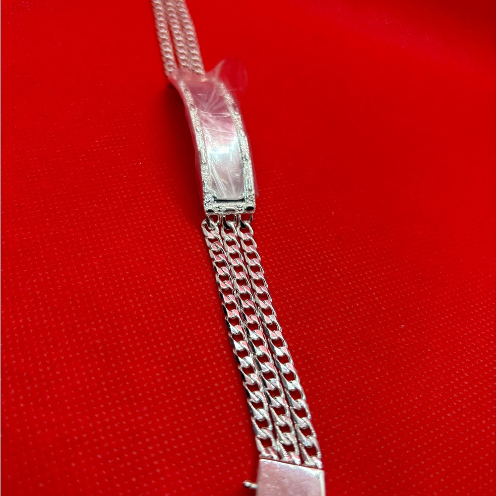 Elegant Silver Chain Bracelet
